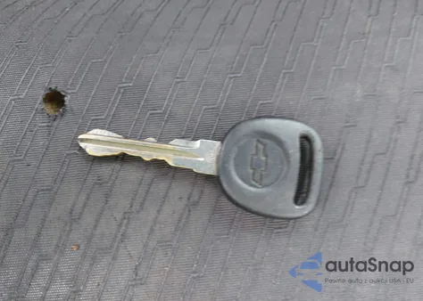 2010 Chevrolet Silverado 1500 Work Truck from USA, damaged, VIN 1GCPKPEA7AZ136593